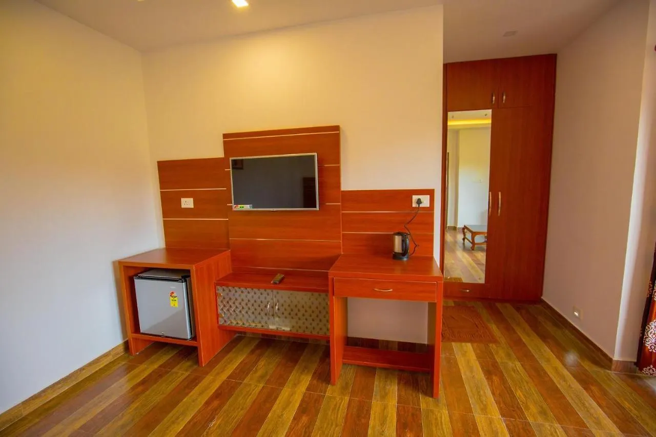 **** Hotel The Lake View Munnar Inde
